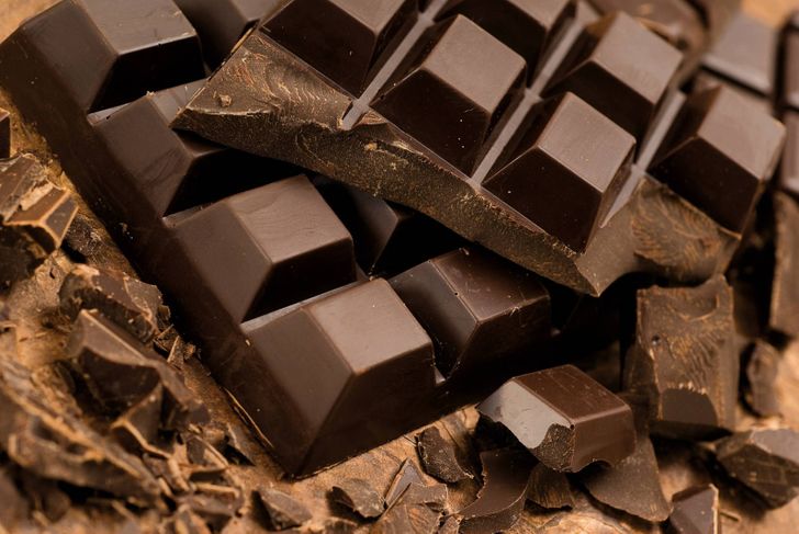 6 Foods You Need to Improve Your Mood
