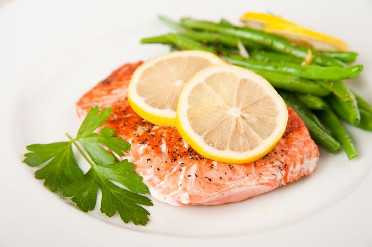 6 Foods You Need to Improve Your Mood