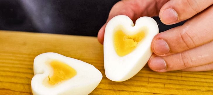 6 Foods You Need to Improve Your Mood