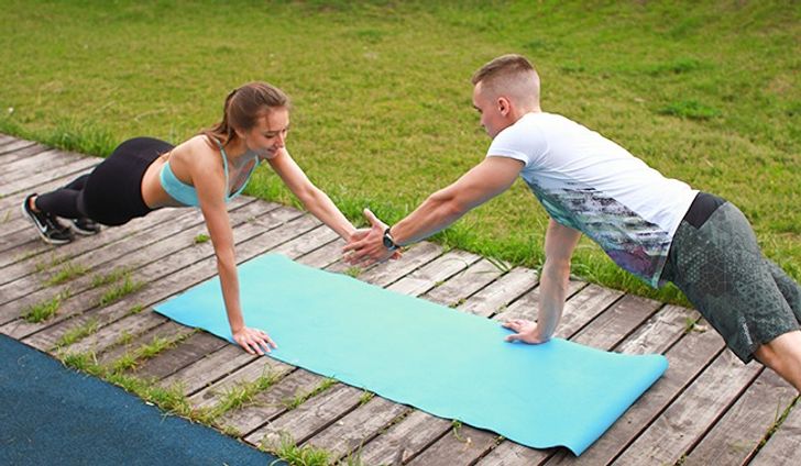 6 Effective Exercises for Couples Who Decided to Lose Weight Together