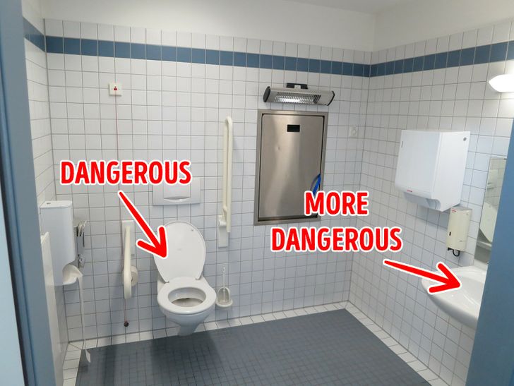 We’ve Found Out if Public Toilets Are As Dangerous As They’re Considered to Be