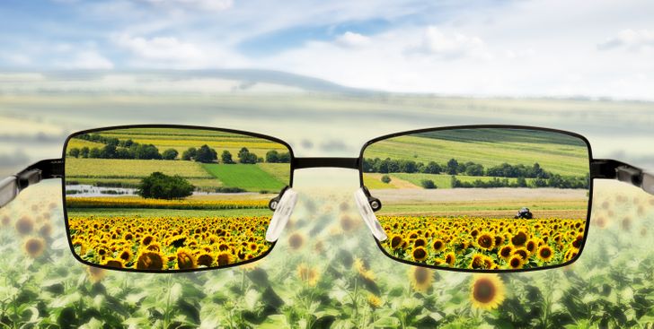 Eye Doctors Share Proven Tips for Those Who Want to Ditch Their Glasses